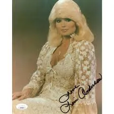 Loni Anderson: 7 Remarkable Insights 1 Loni Anderson: 7 Remarkable Insights